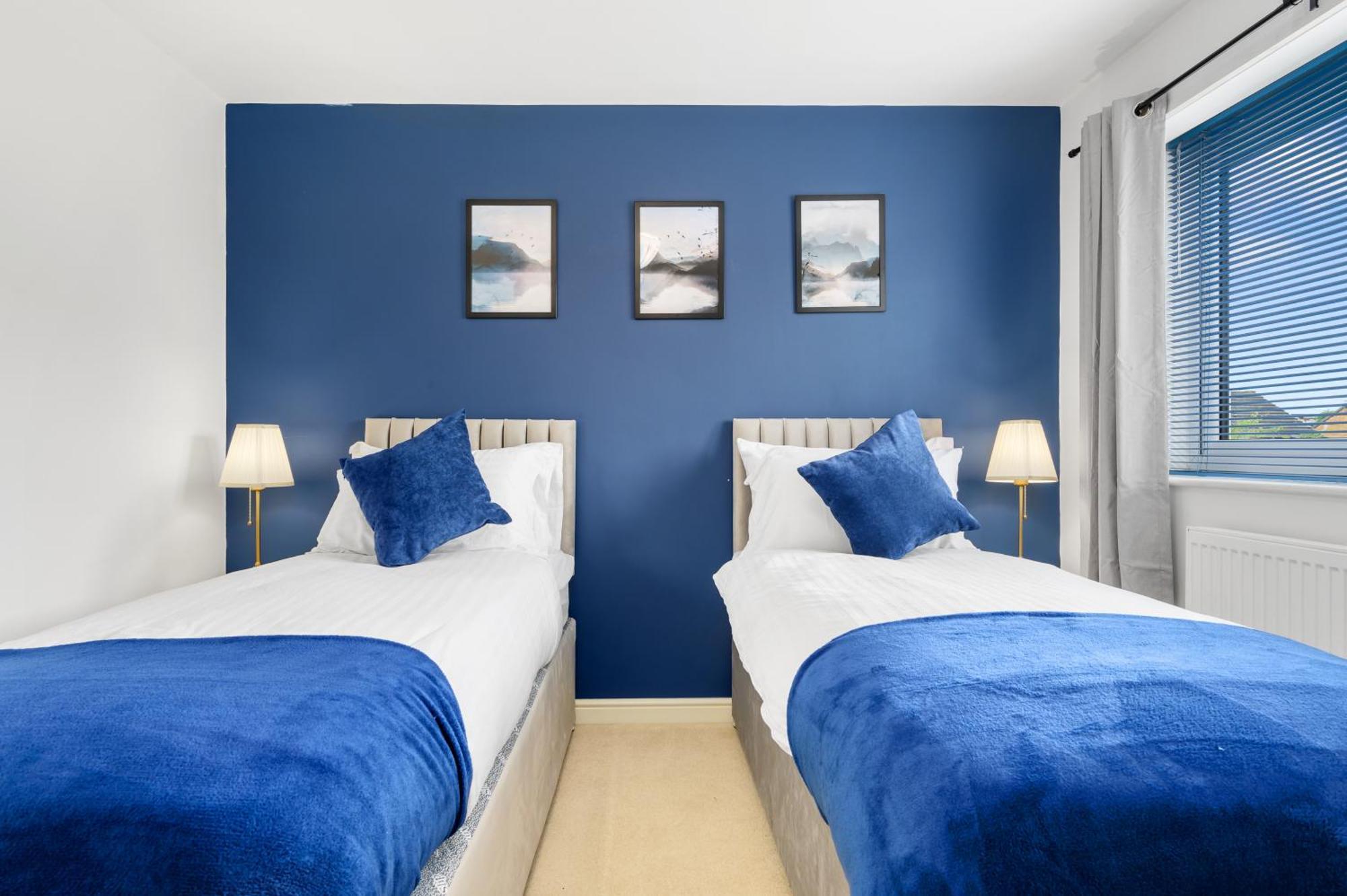 Comfy Stay 6Mins To Coop Live Arena, Etihad Stadium & City Centre With Wifi & Free Private Parking マンチェスター エクステリア 写真