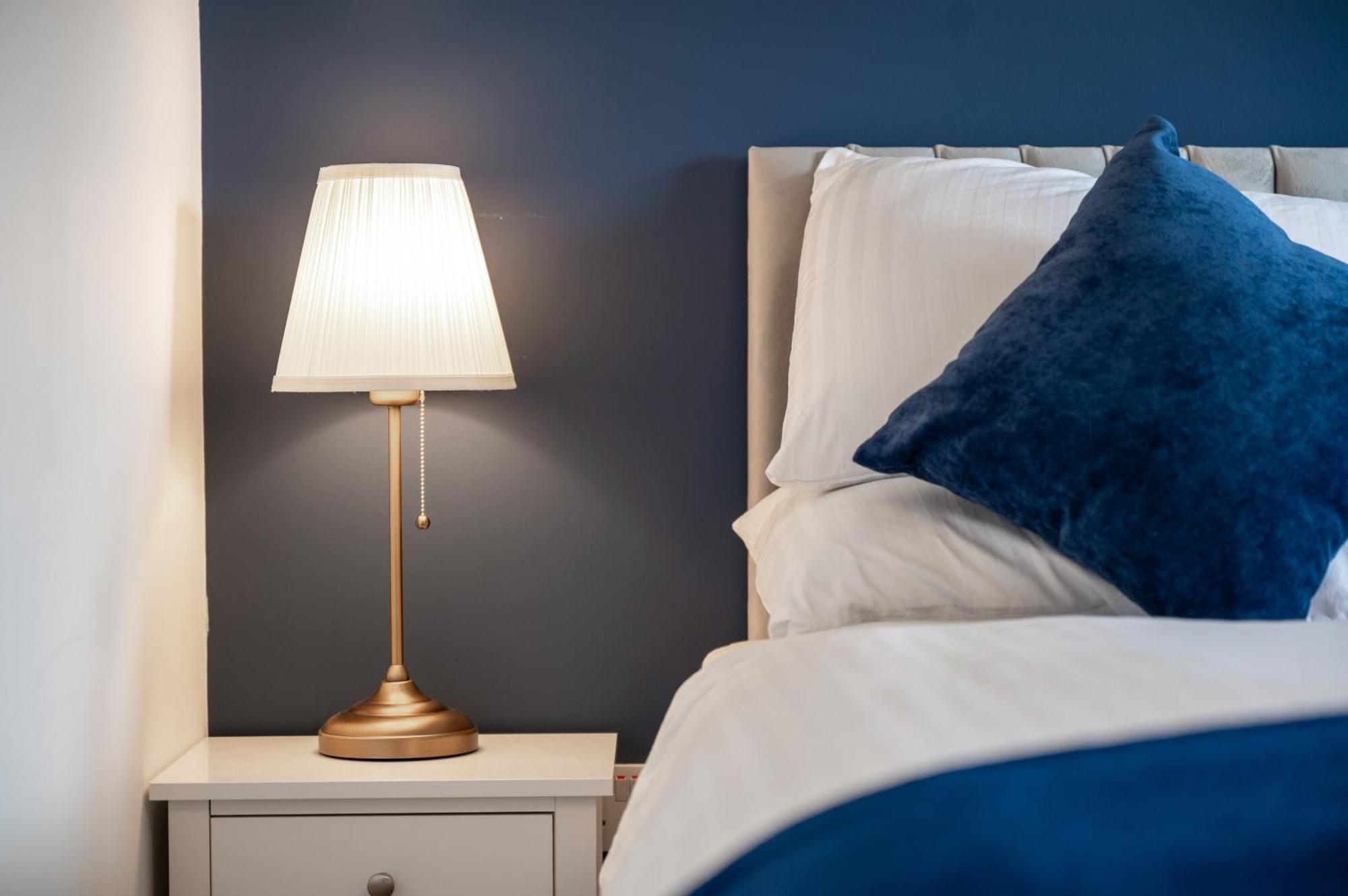 Comfy Stay 6Mins To Coop Live Arena, Etihad Stadium & City Centre With Wifi & Free Private Parking マンチェスター エクステリア 写真