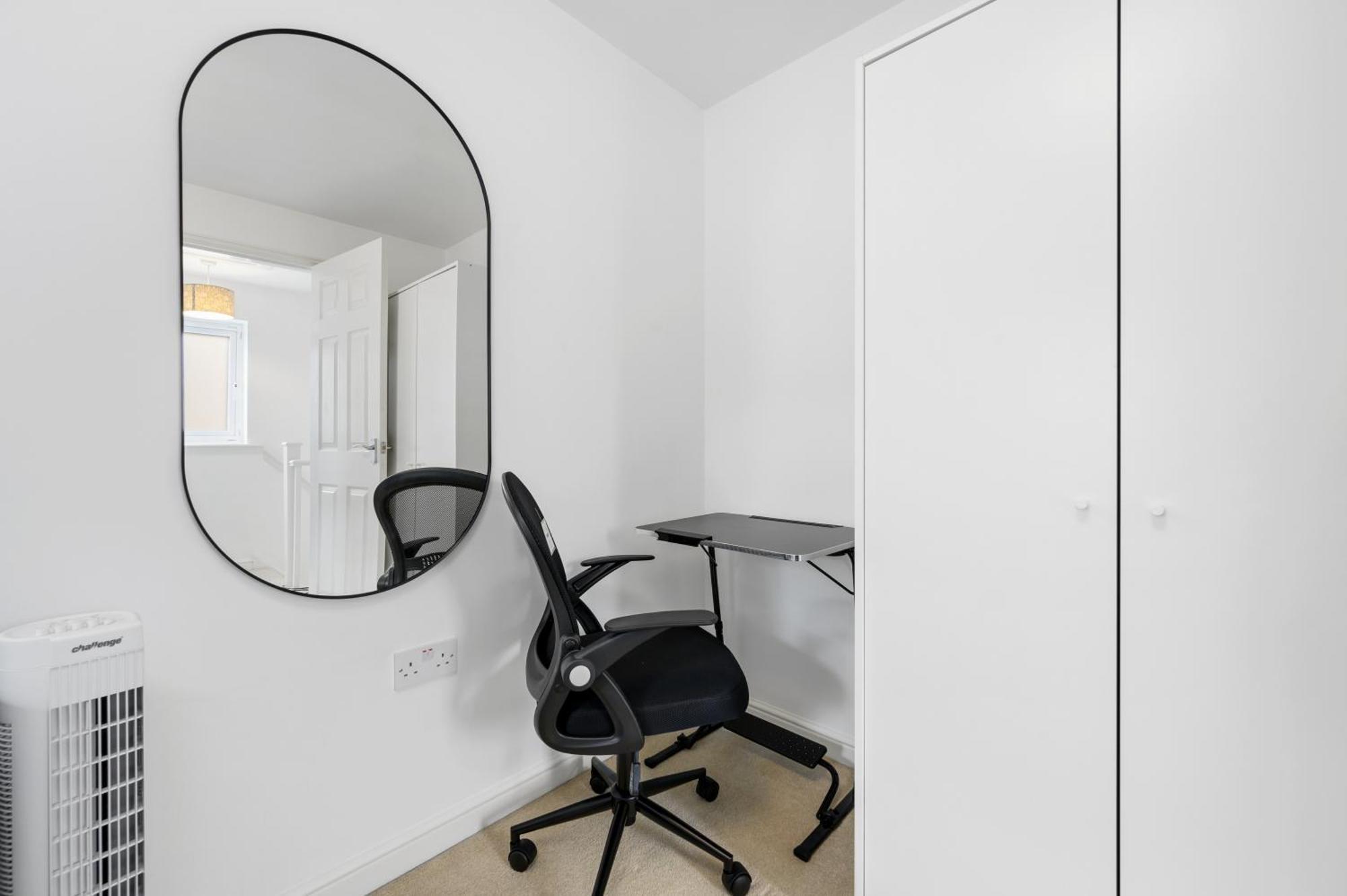 Comfy Stay 6Mins To Coop Live Arena, Etihad Stadium & City Centre With Wifi & Free Private Parking マンチェスター エクステリア 写真