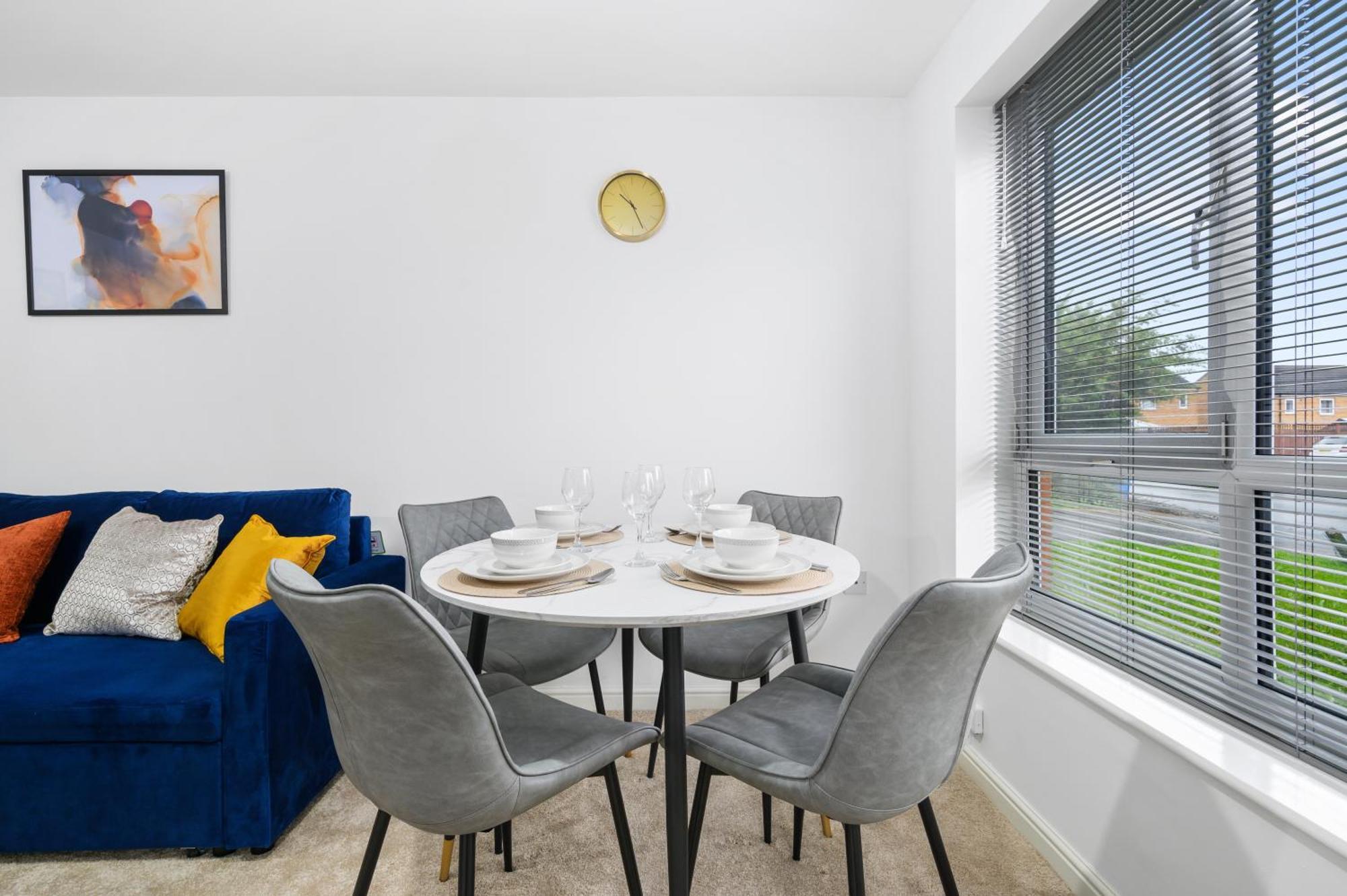 Comfy Stay 6Mins To Coop Live Arena, Etihad Stadium & City Centre With Wifi & Free Private Parking マンチェスター エクステリア 写真